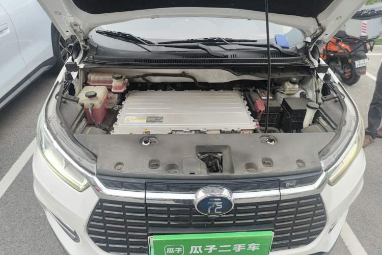 Used BYD Yuan New Energy 2018 EV360 Smart Connected Cool Model Engine Bay