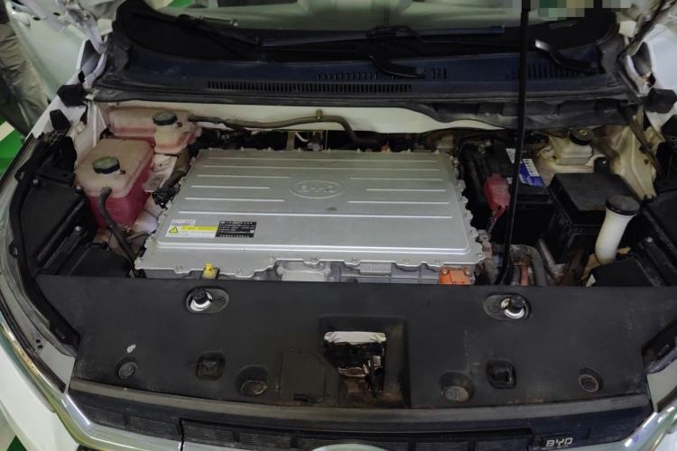 Used BYD Yuan New Energy 2018 EV360 Smart Connected Cool Model Engine Bay