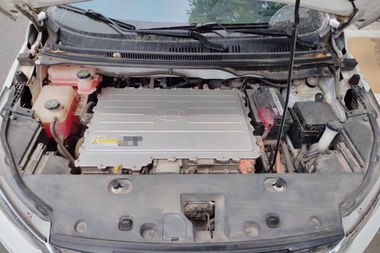 Used BYD Yuan New Energy 2018 EV360 Smart Connected Cool Model Engine Bay