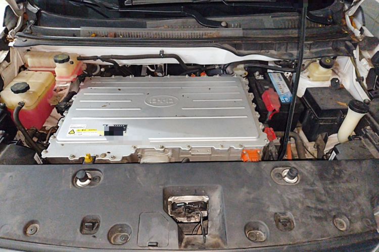 Used BYD Yuan New Energy 2018 EV360 Smart Connected Cool Model Engine Bay