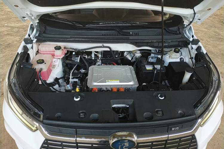 Used BYD Yuan New Energy 2018 EV360 Smart Connect Cool Edition Engine Bay