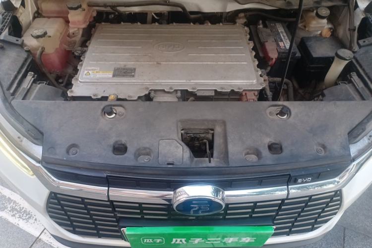 Used BYD Yuan New Energy 2018 EV360 Smart Connected Cool Model Engine Bay