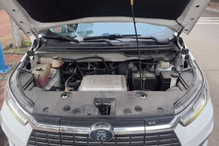 Used BYD Yuan New Energy 2018 EV360 Smart Connect Cool Edition Engine Bay