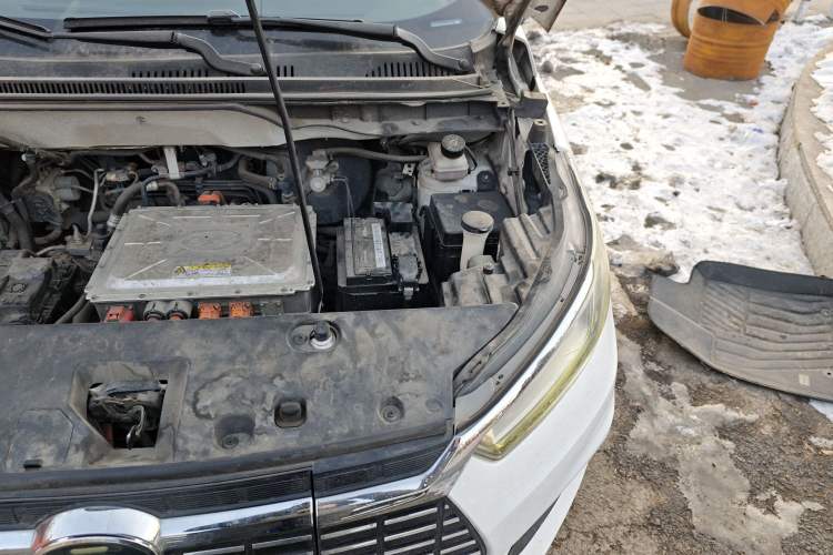 Used BYD Yuan New Energy 2018 EV360 Smart Connect Cool Edition Engine Bay Left