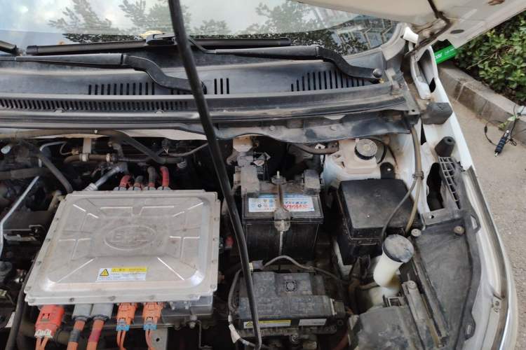 Used BYD Yuan New Energy 2018 EV360 Smart Connect Cool Edition Engine Bay Left