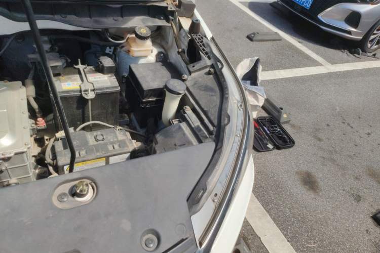 Used BYD Yuan New Energy 2018 EV360 Smart Connect Cool Edition Engine Bay Left