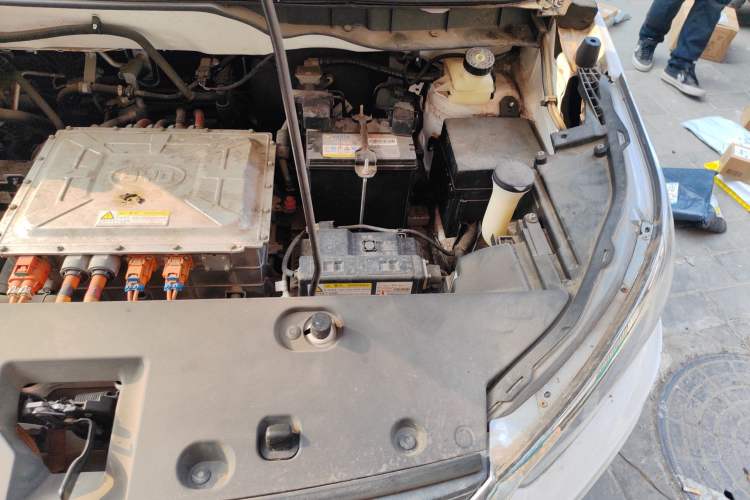 Used BYD Yuan New Energy 2018 EV360 Smart Connect Cool Edition Engine Bay Left