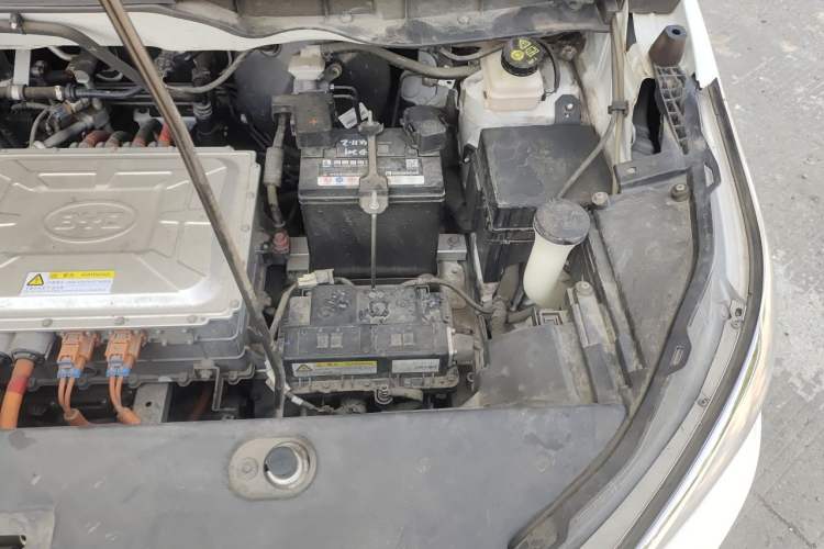 Used BYD Yuan New Energy 2018 EV360 Smart Connect Cool Edition Engine Bay Left