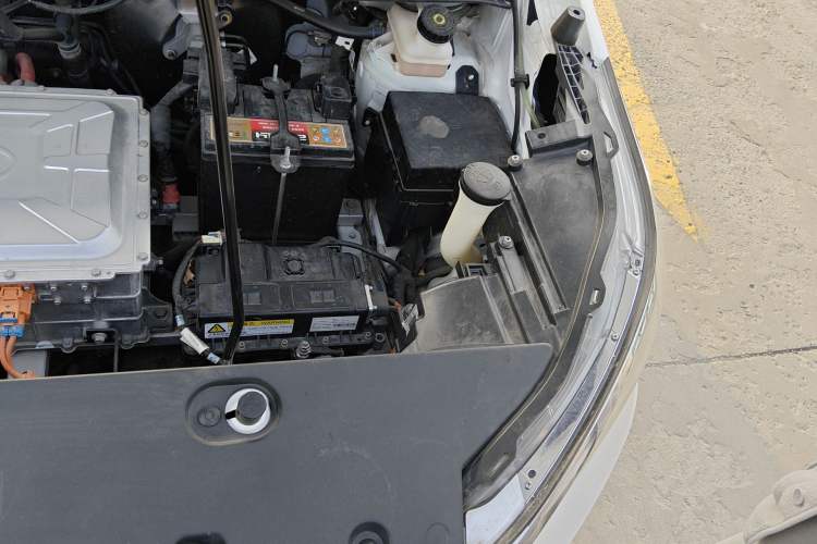 Used BYD Yuan New Energy 2018 EV360 Smart Connect Cool Edition Engine Bay Left
