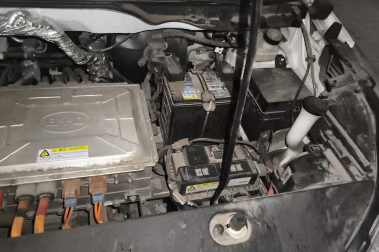 Used BYD Yuan New Energy 2018 EV360 Smart Connect Cool Edition Engine Bay Left