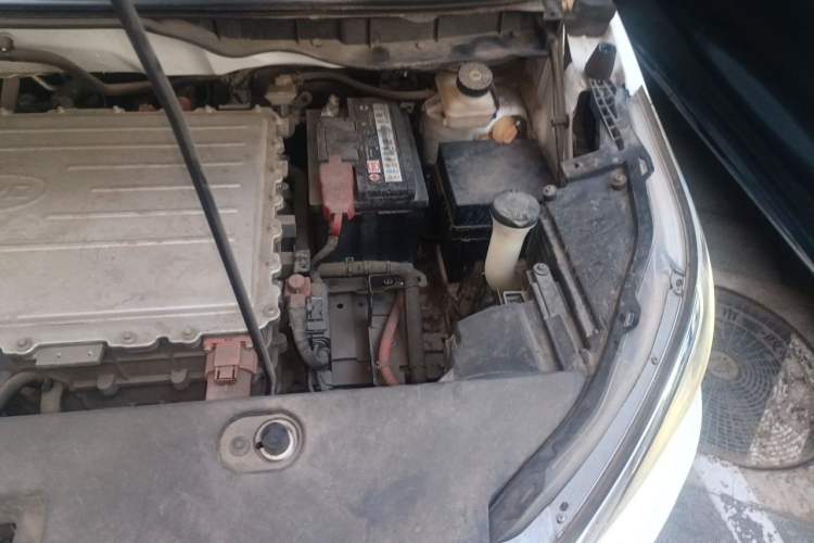Used BYD Yuan New Energy 2018 EV360 Smart Connected Cool Model Engine Bay Left