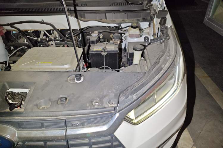 Used BYD Yuan New Energy 2018 EV360 Smart Connect Cool Edition Engine Bay Left