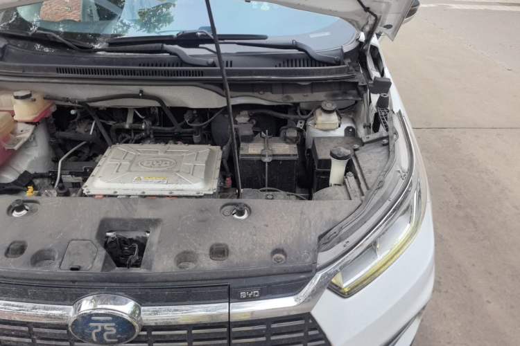 Used BYD Yuan New Energy 2018 EV360 Smart Connect Cool Edition Engine Bay Left