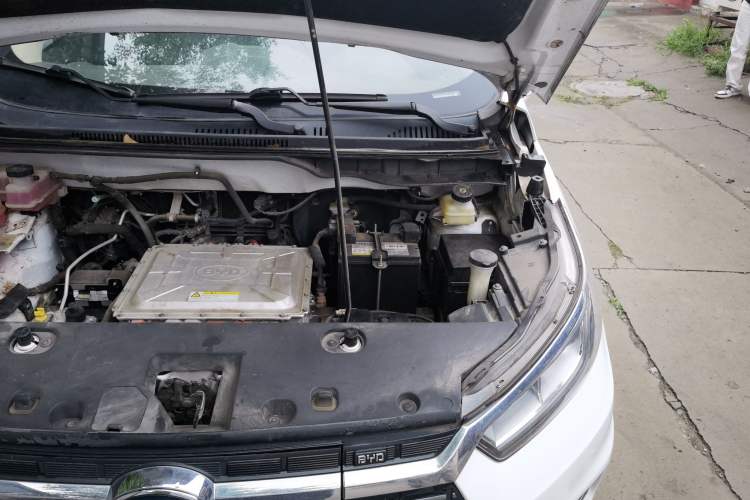 Used BYD Yuan New Energy 2018 EV360 Smart Connect Cool Edition Engine Bay Left