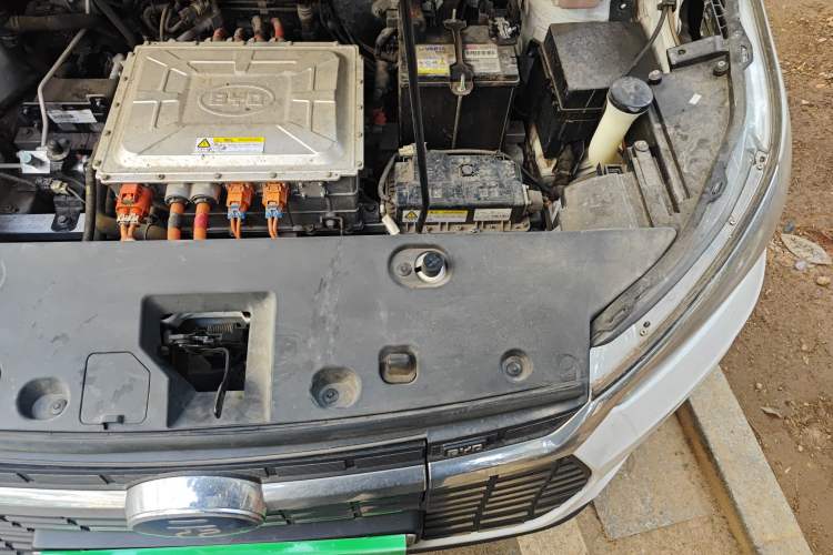 Used BYD Yuan New Energy 2018 EV360 Smart Connect Cool Edition Engine Bay Left