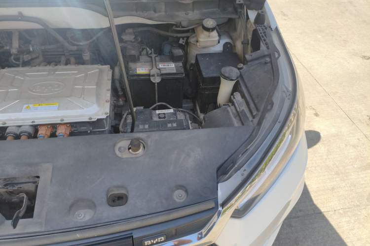 Used BYD Yuan New Energy 2018 EV360 Smart Connect Cool Edition Engine Bay Left
