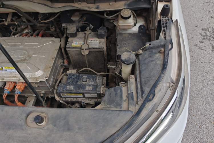 Used BYD Yuan New Energy 2018 EV360 Smart Connect Cool Edition Engine Bay Left