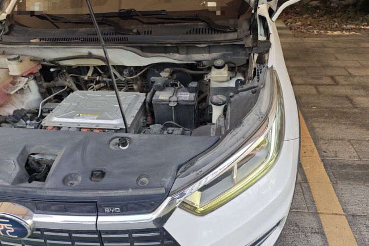 Used BYD Yuan New Energy 2018 EV360 Smart Connect Cool Edition Engine Bay Left