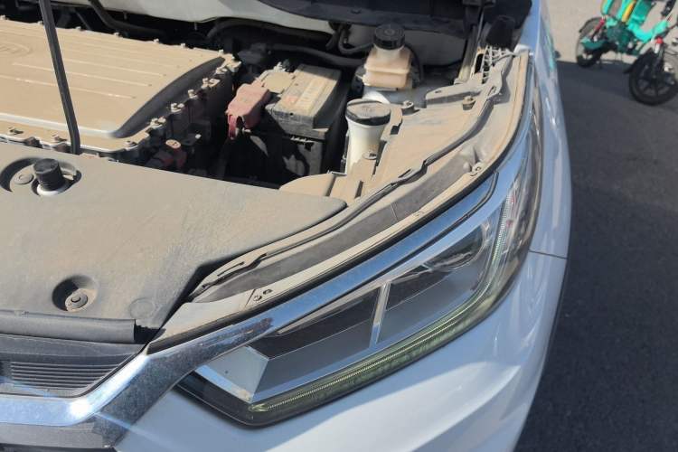 Used BYD Yuan New Energy 2018 EV360 Smart Connected Cool Model Engine Bay Left