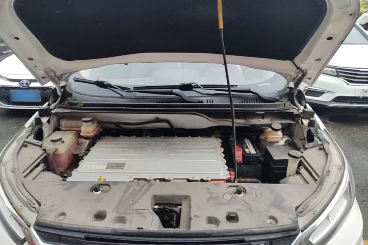 Used BYD Yuan New Energy 2018 EV360 Smart Connected Cool Model Engine Bay