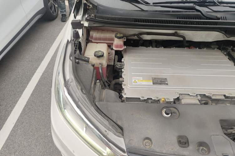 Used BYD Yuan New Energy 2018 EV360 Smart Connected Cool Model Engine Bay Right