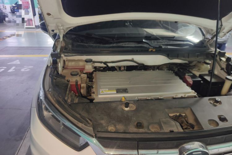 Used BYD Yuan New Energy 2018 EV360 Smart Connected Cool Model Engine Bay Right
