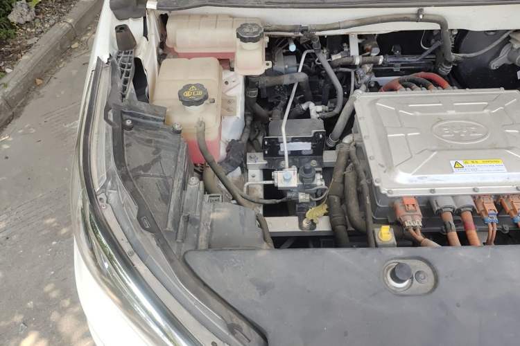 Used BYD Yuan New Energy 2018 EV360 Smart Connect Cool Edition Engine Bay Right
