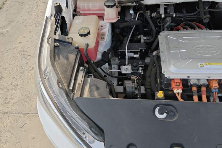 Used BYD Yuan New Energy 2018 EV360 Smart Connect Cool Edition Engine Bay Right