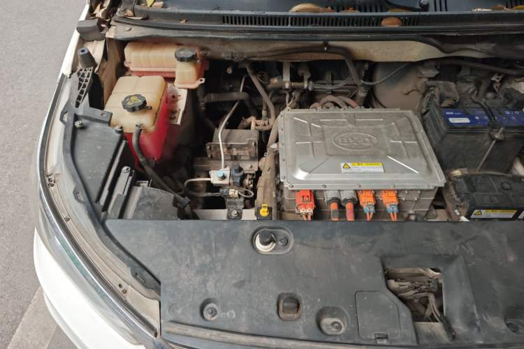 Used BYD Yuan New Energy 2018 EV360 Smart Connect Cool Edition Engine Bay Right