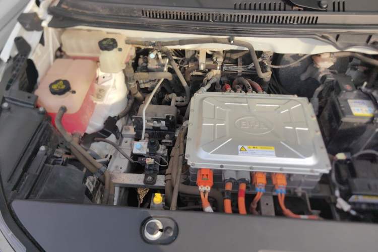 Used BYD Yuan New Energy 2018 EV360 Smart Connect Cool Edition Engine Bay Right