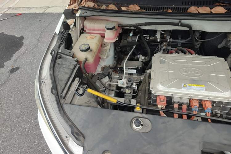 Used BYD Yuan New Energy 2018 EV360 Smart Connect Cool Edition Engine Bay Right