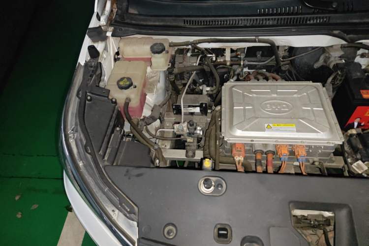 Used BYD Yuan New Energy 2018 EV360 Smart Connect Cool Edition Engine Bay Right