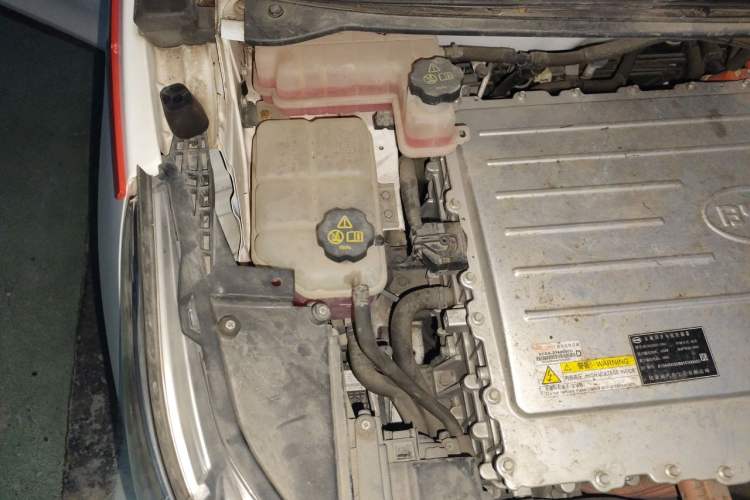 Used BYD Yuan New Energy 2018 EV360 Smart Connected Cool Model Engine Bay Right