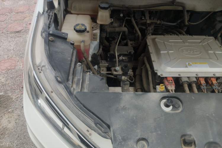 Used BYD Yuan New Energy 2018 EV360 Smart Connect Cool Edition Engine Bay Right