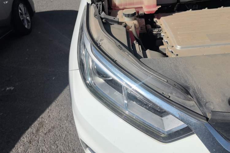 Used BYD Yuan New Energy 2018 EV360 Smart Connected Cool Model Engine Bay Right