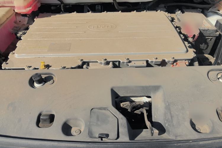Used BYD Yuan New Energy 2018 EV360 Smart Connected Cool Model Engine Bay