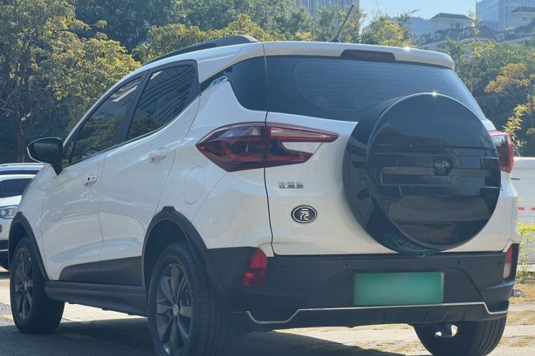 Used BYD Yuan New Energy 2018 EV360 Smart Connect Cool Edition Exterior 4