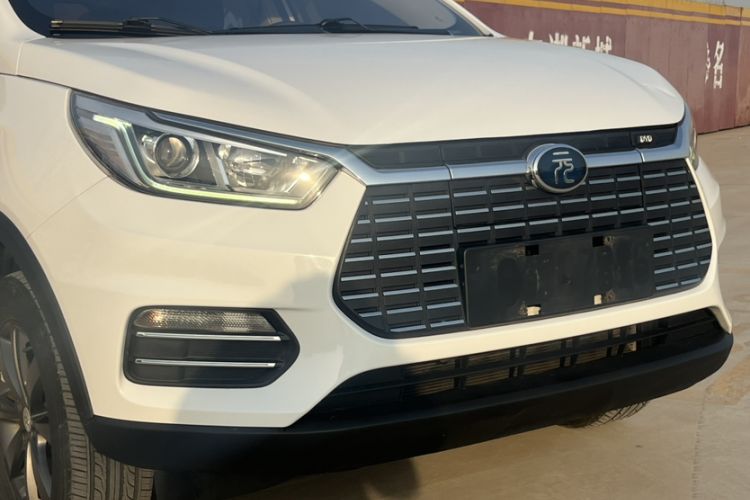 Used BYD Yuan New Energy 2018 EV360 Smart Connect Cool Edition Exterior 4