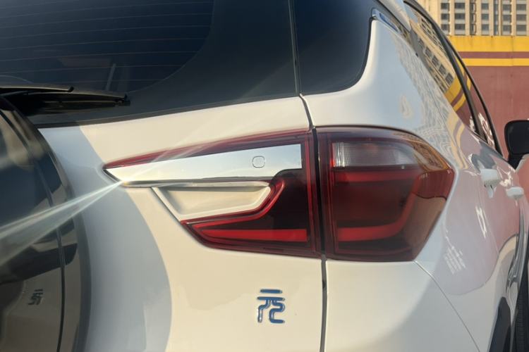 Used BYD Yuan New Energy 2018 EV360 Smart Connect Cool Edition Exterior 6