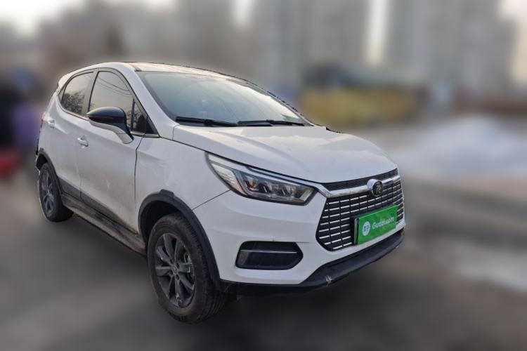 Used BYD Yuan New Energy 2018 EV360 Smart Connect Cool Edition Front Right 45 Deg