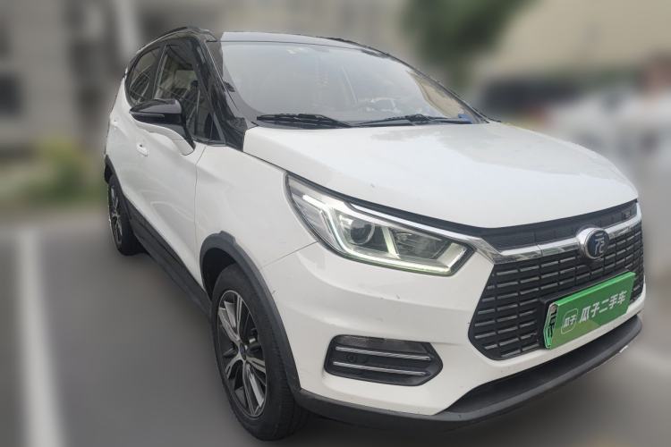 Used BYD Yuan New Energy 2018 EV360 Smart Connected Cool Model Front Right 45 Deg
