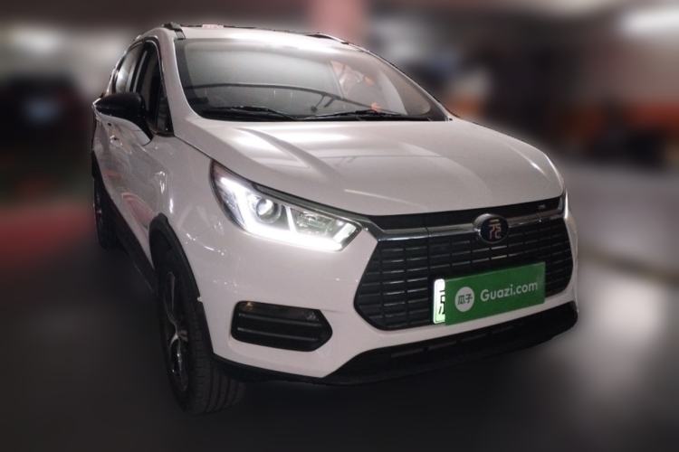 Used BYD Yuan New Energy 2018 EV360 Smart Connected Cool Model Front Right 45 Deg