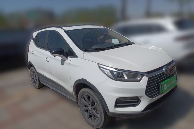 Used BYD Yuan New Energy 2018 EV360 Smart Connect Cool Edition Front Right 45 Deg