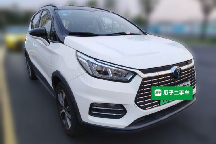 Used BYD Yuan New Energy 2018 EV360 Smart Connected Cool Model Front Right 45 Deg