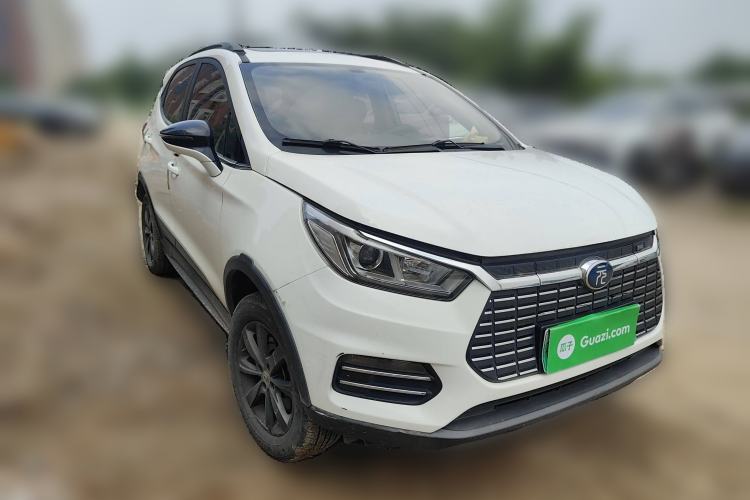 Used BYD Yuan New Energy 2018 EV360 Smart Connect Cool Edition Front Right 45 Deg