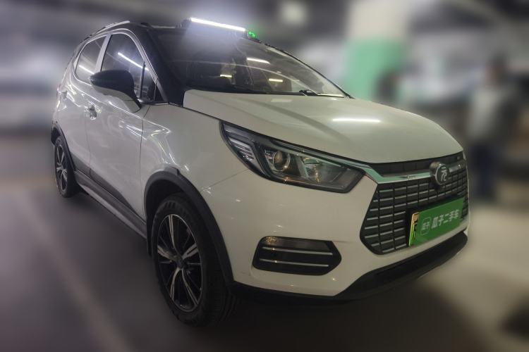 Used BYD Yuan New Energy 2018 EV360 Smart Connected Cool Model Front Right 45 Deg