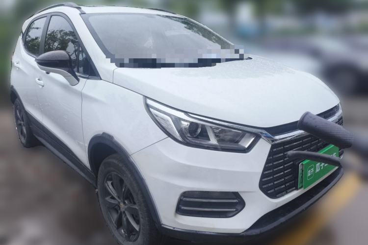 Used BYD Yuan New Energy 2018 EV360 Smart Connect Cool Edition Front Right 45 Deg