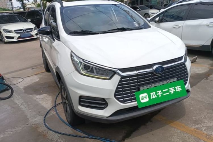 Used BYD Yuan New Energy 2018 EV360 Smart Connect Cool Edition Front Right 45 Deg
