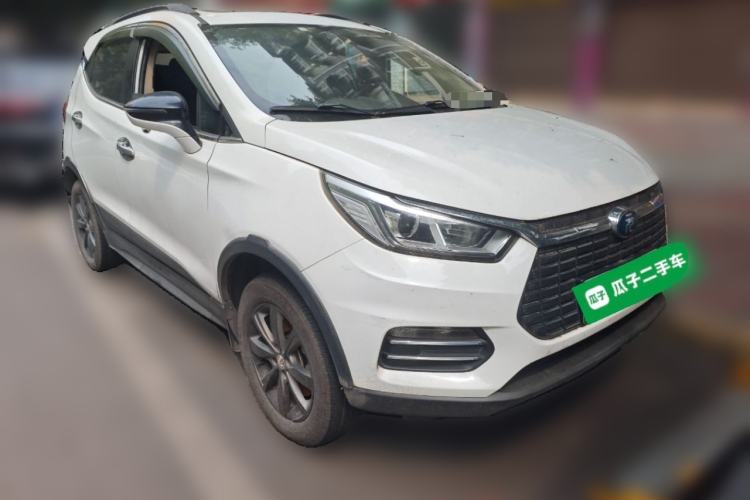 Used BYD Yuan New Energy 2018 EV360 Smart Connect Cool Edition Front Right 45 Deg