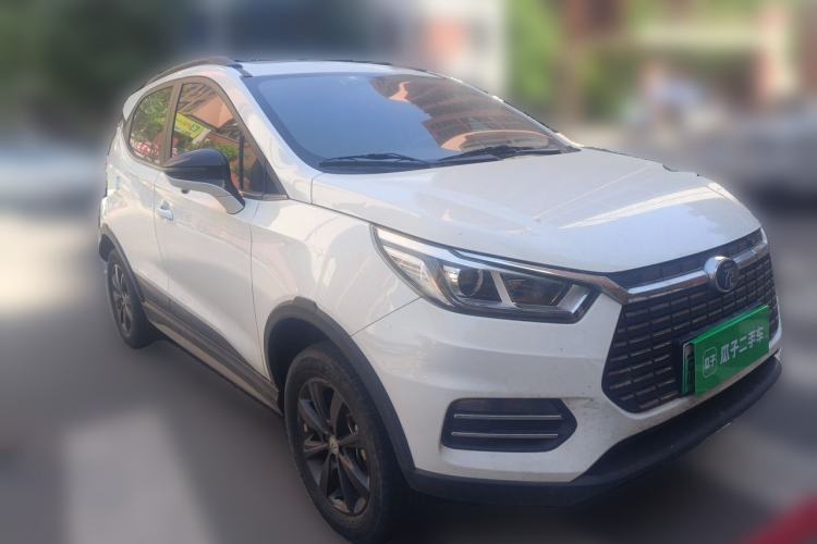 Used BYD Yuan New Energy 2018 EV360 Smart Connect Cool Edition Front Right 45 Deg